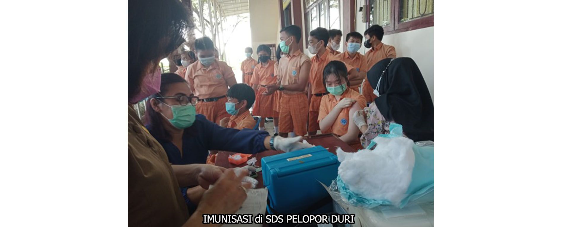 ANTUSIAS MURID SDS PELOPOR DURI IKUTI IMUNISASI